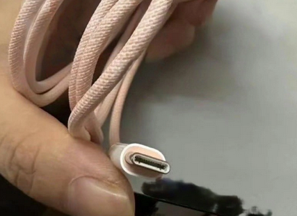 罗湖苹果15维修店分享iPhone15USB-C数据线长啥样